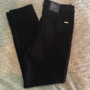 Tommy Hilfiger Stretch **NWT***
